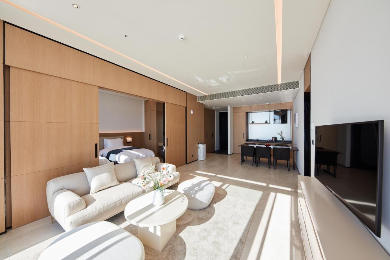 Renebleu By Walkerhill Hotel Госеонг Екстериор снимка